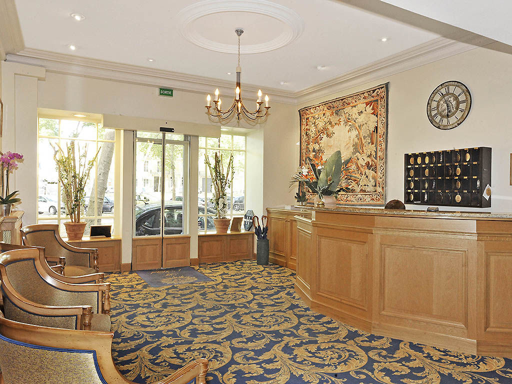 A l'Hôtel Des Roys Versailles Kültér fotó